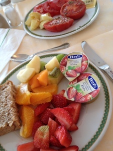 Fruit and tomatoes for breakfast, bellisima
